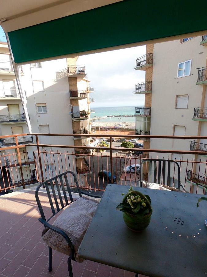 Olimpia Apartment อาร์มา ดิ ตัจจา ภายนอก รูปภาพ